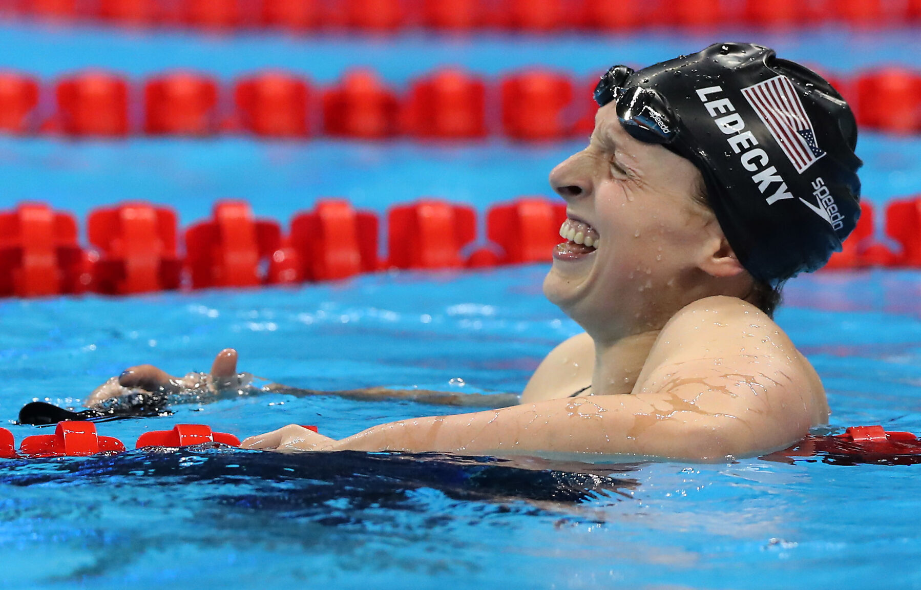 2016: Katie Ledecky caps off historic performance with fourth gold, second world record